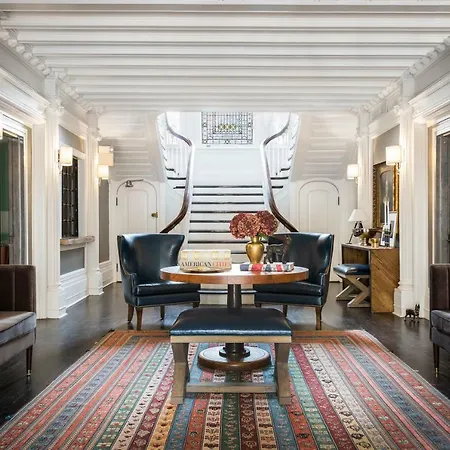 The George Montclair Hotel